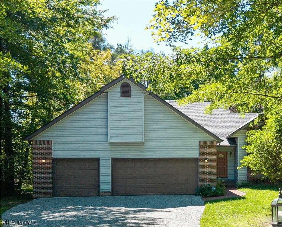 4 Acres of Land with Home for Sale in Akron, Ohio