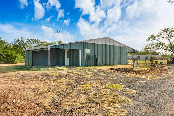 4.74 Acres of Land with Home for Sale in Iowa Park, Texas