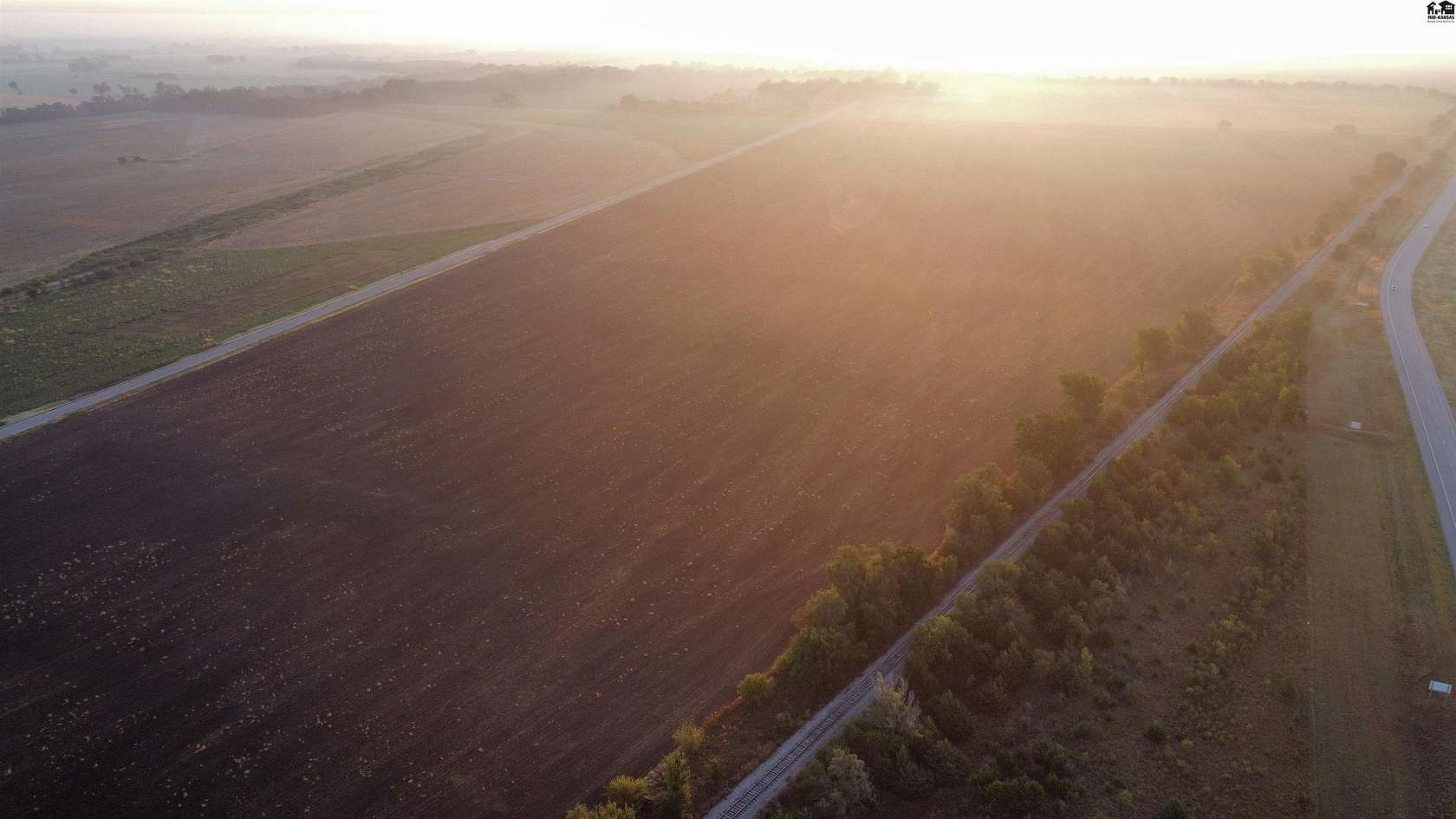 121 Acres of Agricultural Land for Sale in Haven, Kansas