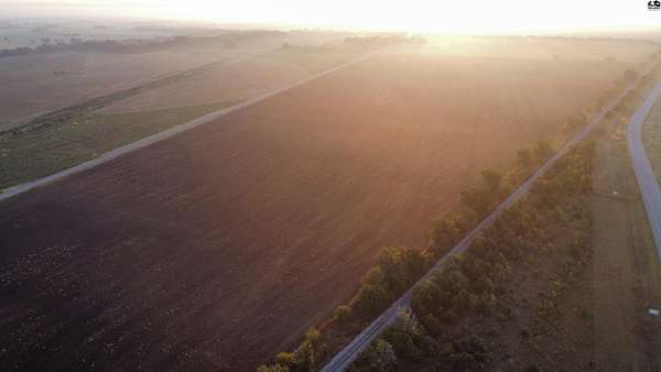 121 Acres of Agricultural Land for Sale in Haven, Kansas