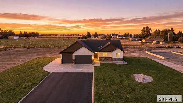 1.5 Acres of Land with Home for Sale in Blackfoot, Idaho