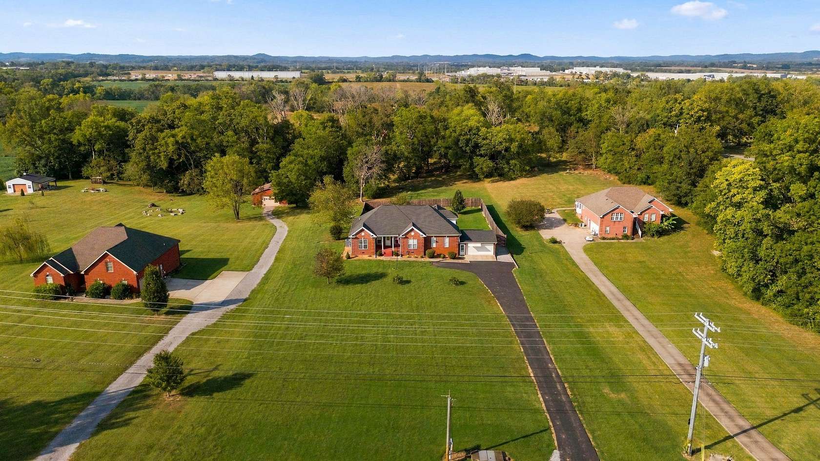 1.89 Acres of Land with Home for Sale in Gallatin, Tennessee