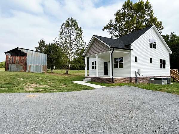 1.7 Acres of Land with Home for Sale in Springfield, Tennessee
