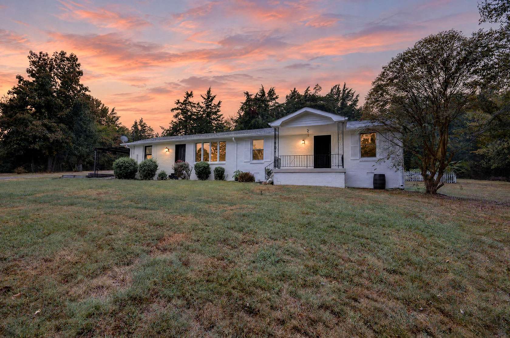 2 Acres of Land with Home for Sale in Brentwood, Tennessee
