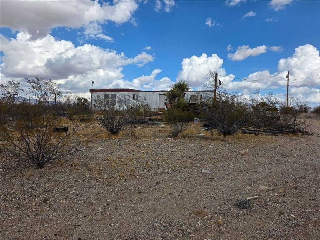 2.35 Acres of Mixed-Use Land for Sale in Golden Valley, Arizona