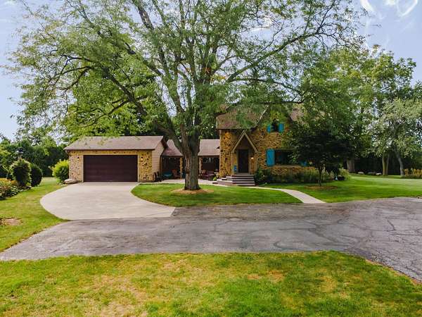 12 Acres of Land with Home for Sale in Marion, Ohio