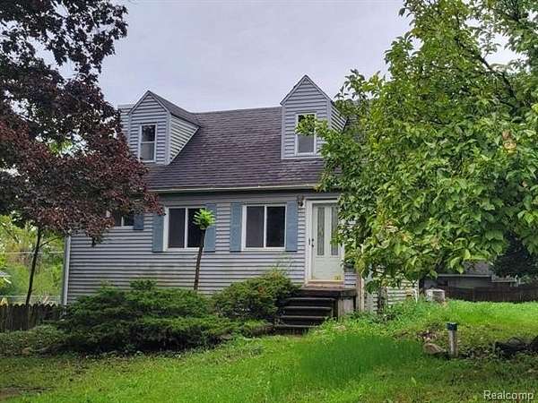 2 Acres of Land with Home for Sale in Farmington Hills, Michigan