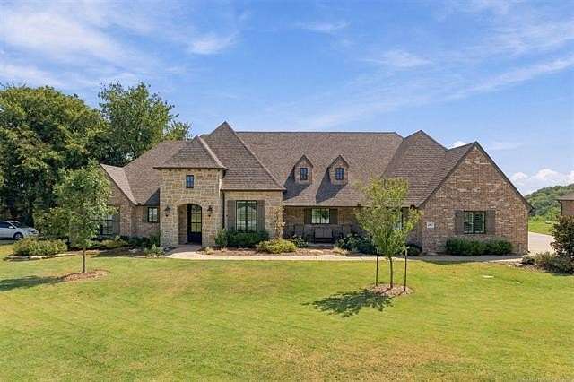 2.14 Acres of Land with Home for Sale in Owasso, Oklahoma