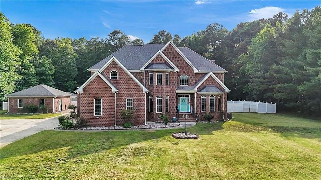 4.7 Acres of Land with Home for Sale in Smithfield, Virginia