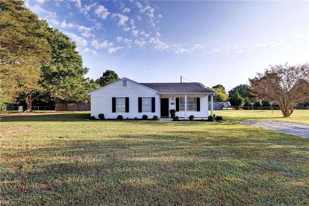 1.64 Acres of Land with Home for Sale in Hayes, Virginia