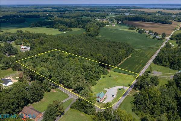 6 Acres of Commercial Land for Sale in Urbanna, Virginia
