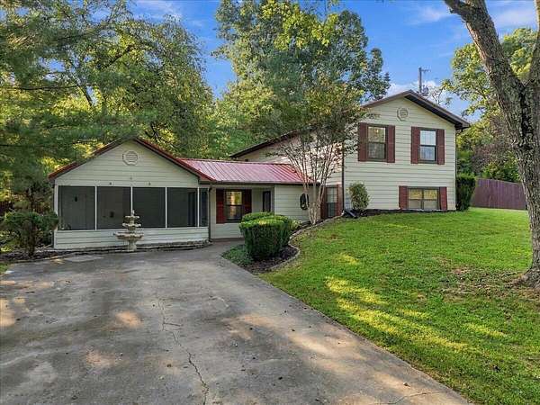 1.55 Acres of Land with Home for Sale in Morristown, Tennessee