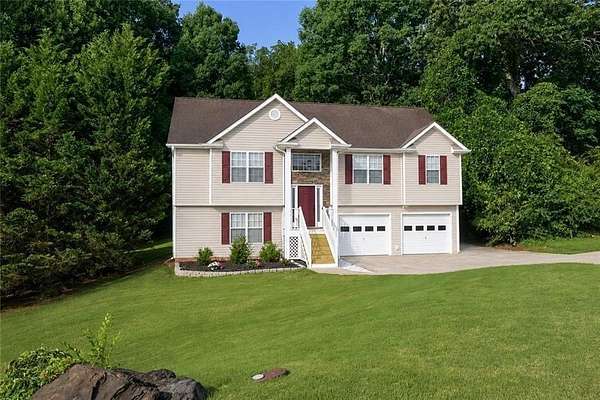 1.63 Acres of Land with Home for Sale in Braselton, Georgia