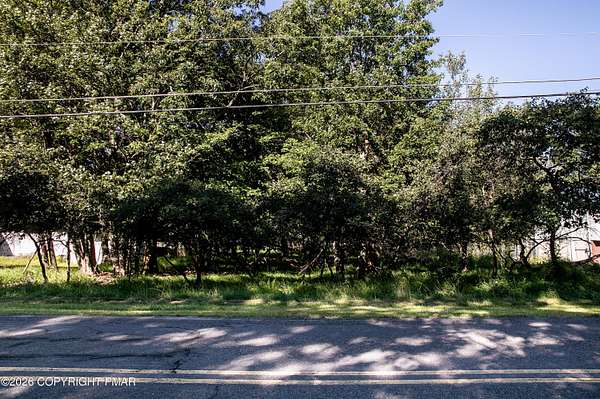 0.47 Acres of Residential Land for Sale in Bushkill, Pennsylvania