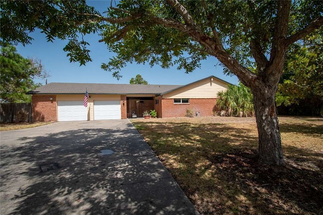 2.69 Acres of Land with Home for Sale in Corpus Christi, Texas