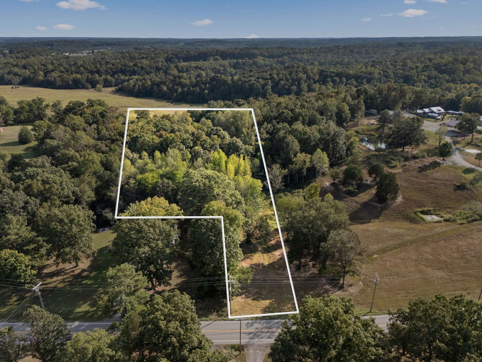 5 Acres of Residential Land for Sale in Charlotte, Tennessee