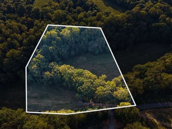 6.37 Acres of Land for Sale in Charlotte, Tennessee