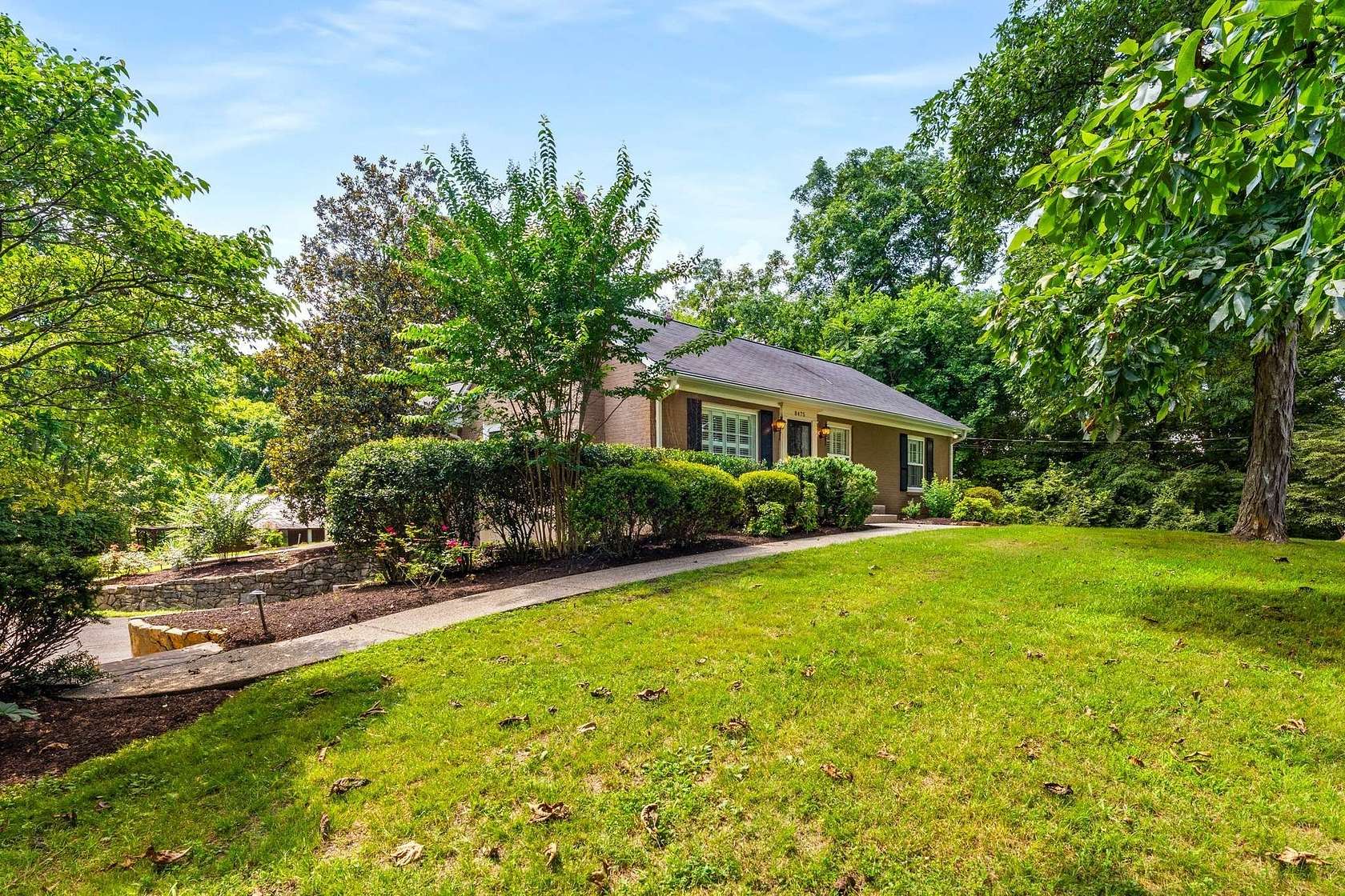 5.14 Acres of Land with Home for Sale in Nashville, Tennessee