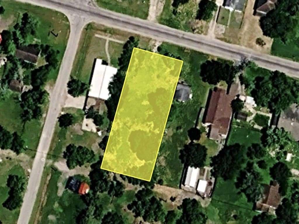 0.32 Acres of Residential Land for Sale in Bishop, Texas