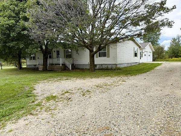10.1 Acres of Land with Home for Sale in Lakeview, Michigan