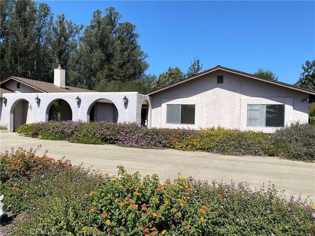 20.7 Acres of Land with Home for Sale in Nipomo, California