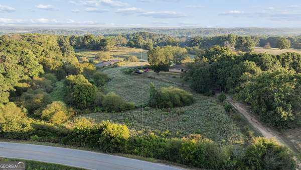 33 Acres of Agricultural Land with Home for Sale in Canon, Georgia