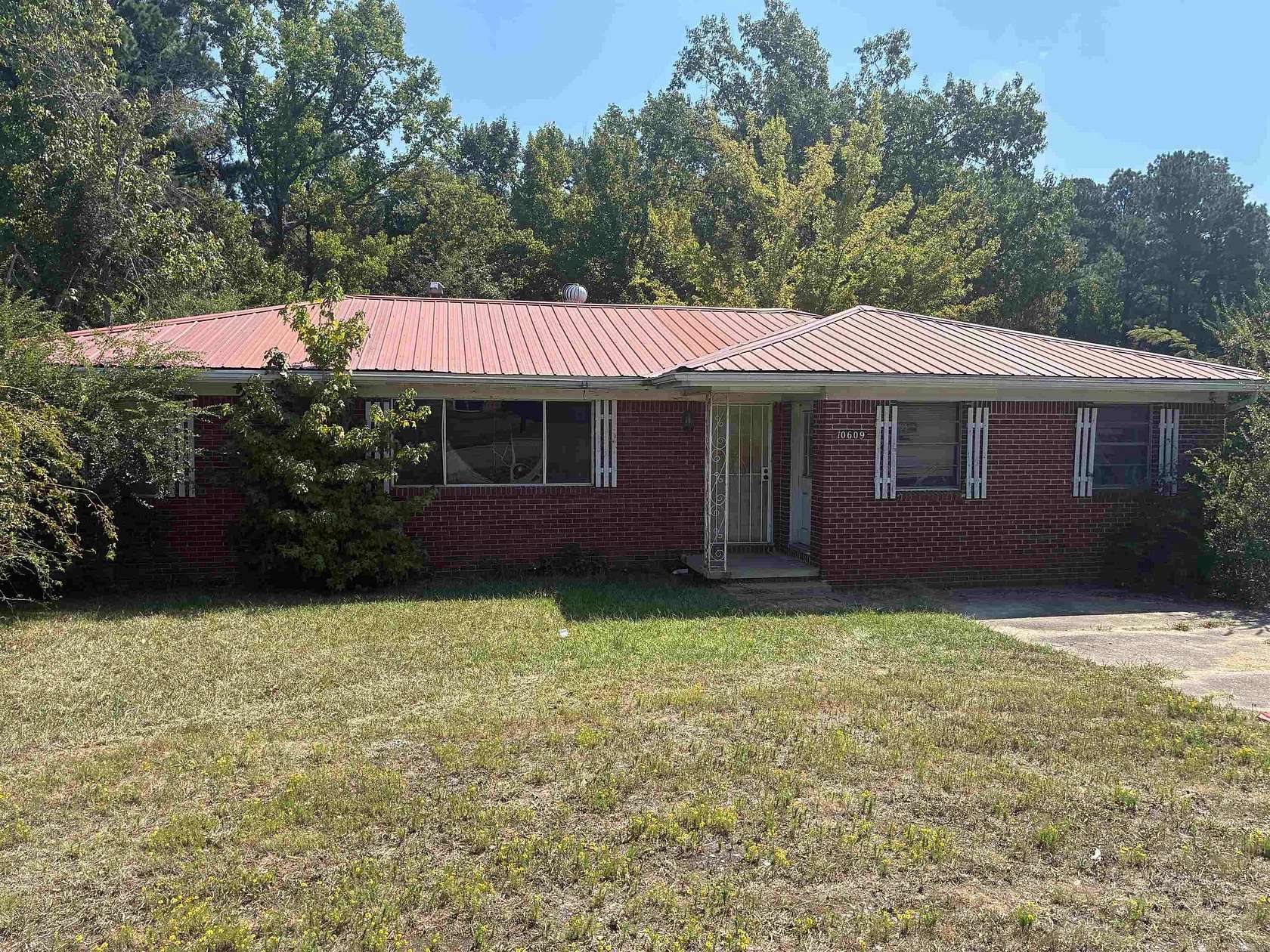 2 Acres of Land with Home for Sale in Mabelvale, Arkansas