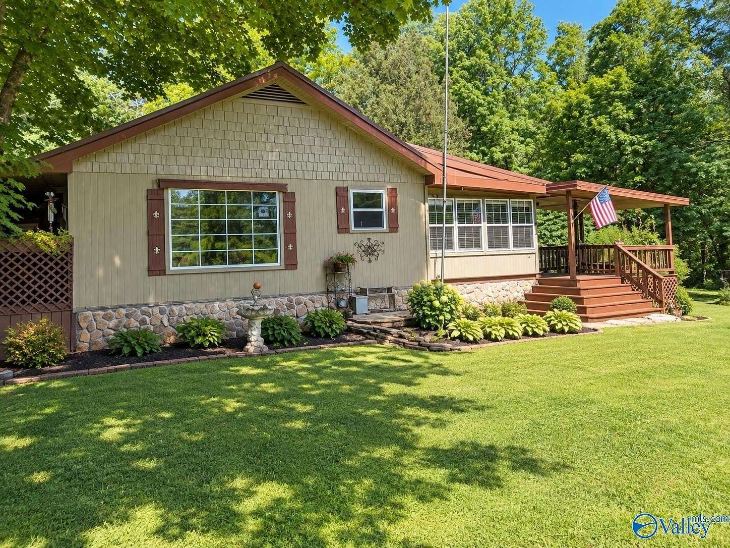 8.7 Acres of Land with Home for Auction in Prospect, Tennessee
