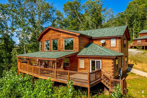 16.3 Acres of Land with Home for Sale in Sevierville, Tennessee