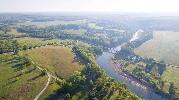 19 Acres of Recreational Land for Sale in Tecumseh, Missouri