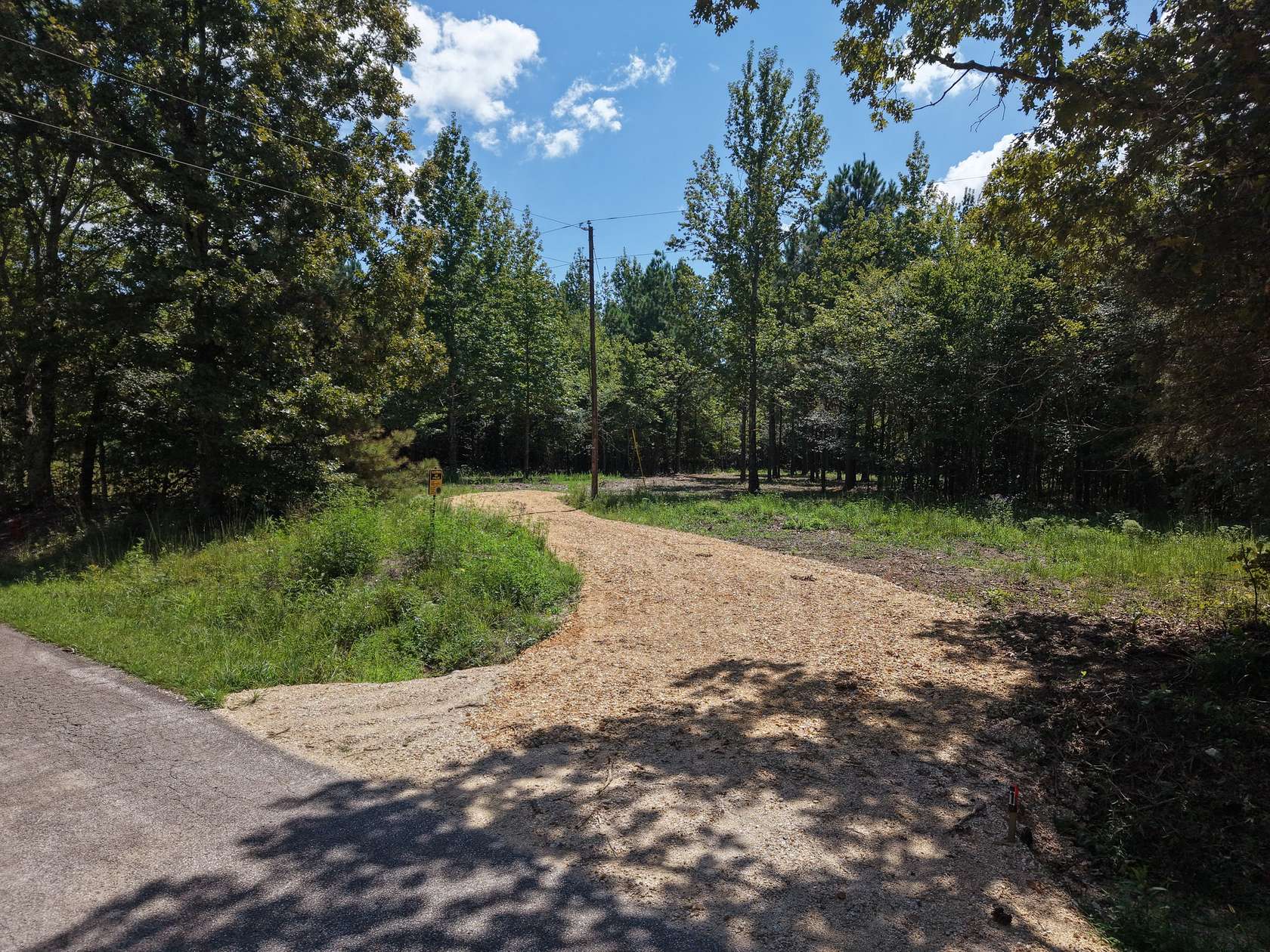 30 Acres of Recreational & Residential Land for Sale in Big Sandy, Tennessee