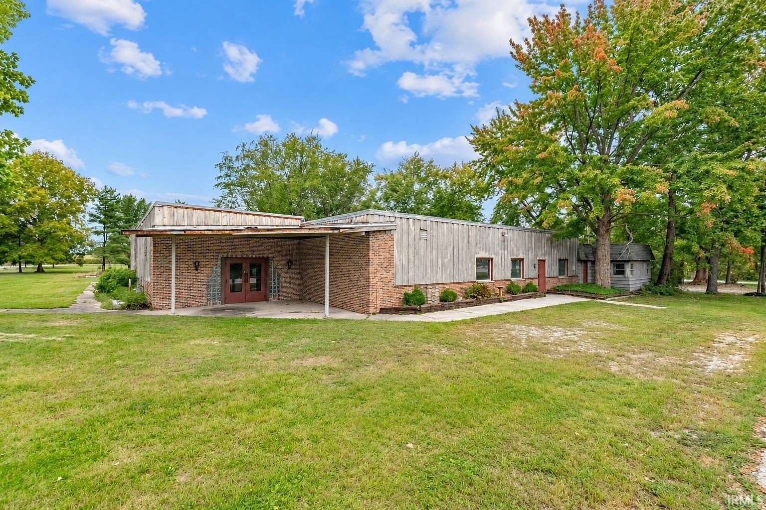 2.57 Acres of Mixed-Use Land for Sale in Warsaw, Indiana