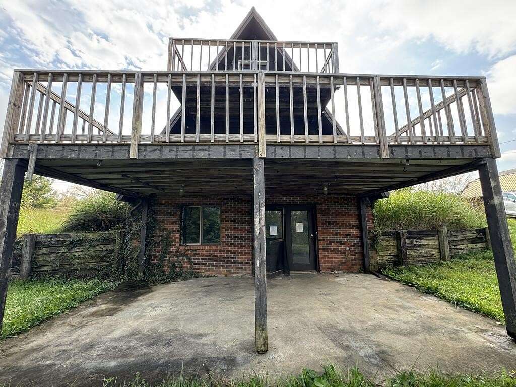 30 Acres of Recreational Land with Home for Sale in South Shore, Kentucky