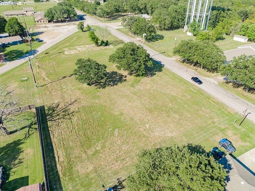 1.28 Acres of Residential Land for Sale in Gun Barrel City, Texas