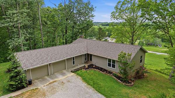 1.5 Acres of Land with Home for Sale in London, Kentucky