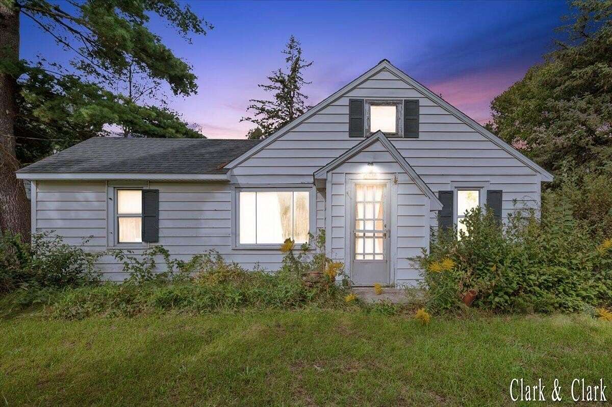 2.5 Acres of Land with Home for Sale in Rockford, Michigan