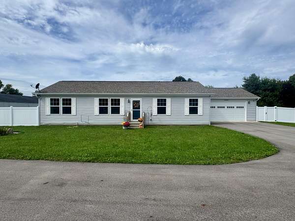 1.53 Acres of Land with Home for Sale in Dowagiac, Michigan