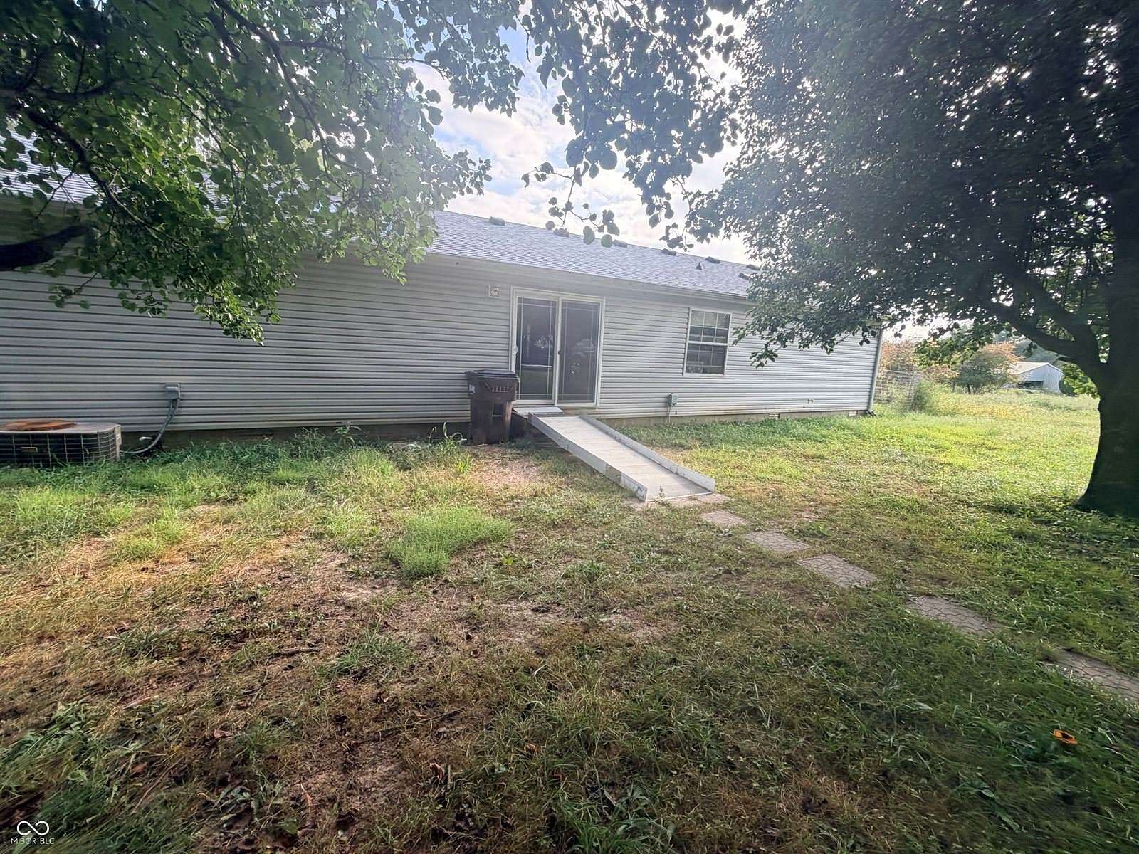 2.5 Acres of Land with Home for Sale in Freetown, Indiana