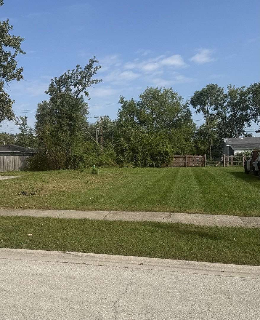 0.07 Acres of Residential Land for Sale in Phoenix, Illinois