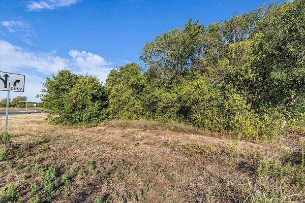 0.93 Acres of Mixed-Use Land for Sale in Lorena, Texas