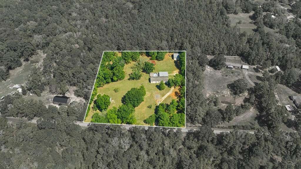 5.13 Acres of Land with Home for Sale in Lufkin, Texas