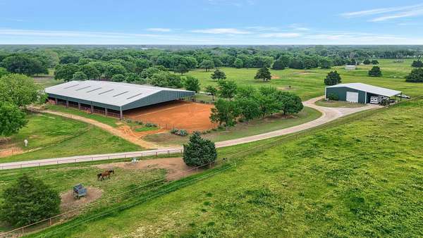 32 Acres of Land with Home for Lease in Pilot Point, Texas