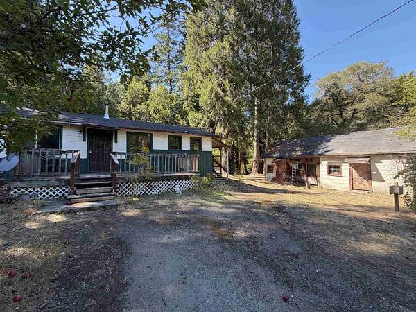 2 Acres of Land with Home for Sale in Gasquet, California