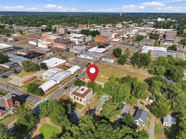 0.33 Acres of Commercial Land for Sale in Paris, Texas