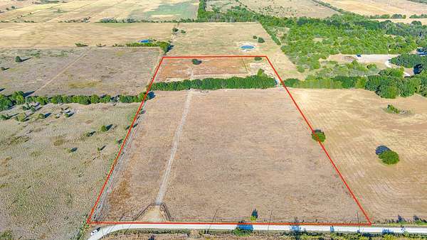 21 Acres of Agricultural & Residential Land for Sale in Kerens, Texas