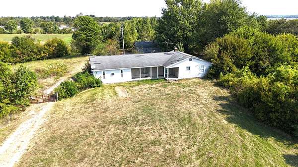 5 Acres of Land with Home for Sale in Harrodsburg, Kentucky