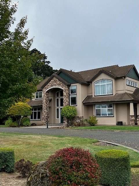 4.89 Acres of Land with Home for Sale in Amity, Oregon