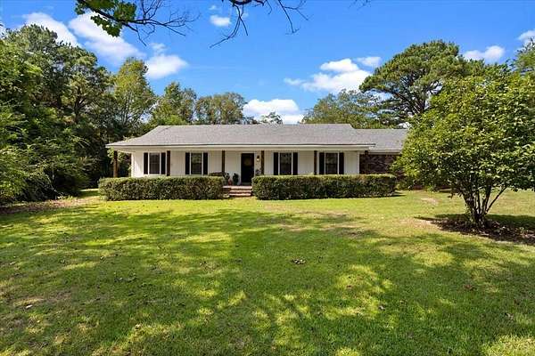 1.7 Acres of Land with Home for Sale in Laurel, Mississippi