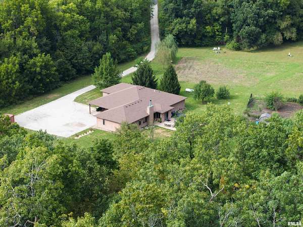 12.2 Acres of Recreational Land with Home for Sale in Chillicothe, Illinois
