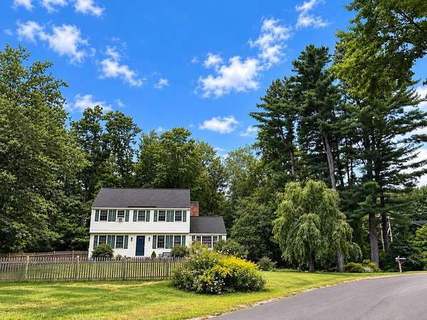3.5 Acres of Land with Home for Lease in Amherst, New Hampshire